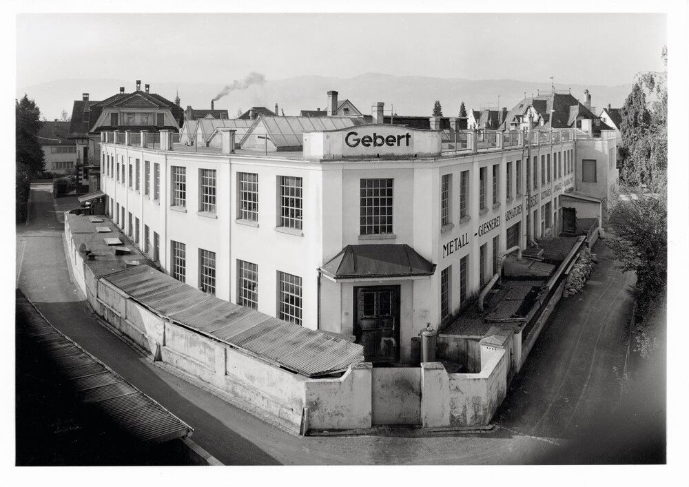 Erste Fabrik in Rapperswil in den 1920er Jahren.